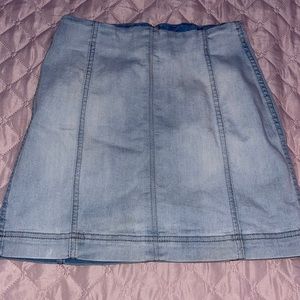 Light washed zip up mini skirt